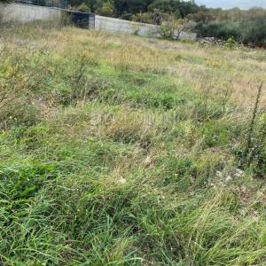 Punat – građevinsko zemljište 595 m² s idejnim projektom!