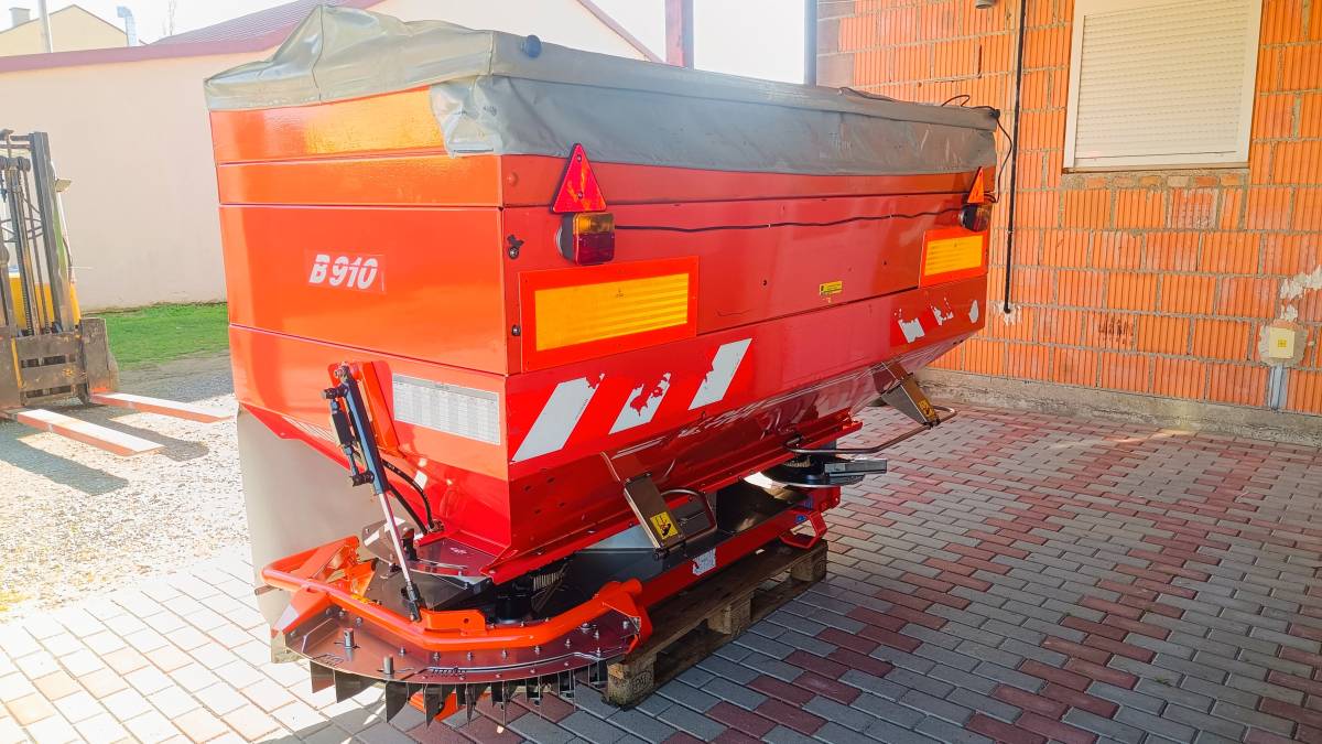 Rasipac RAUCH 1132 stanje vidljivo