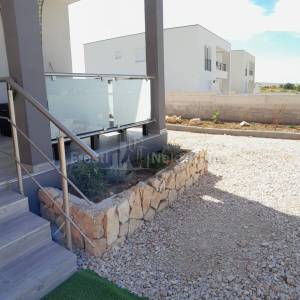 RAŽANAC-ATRAKTIVNA PRIZEMNICA 66m2 na PARCELI OD 510m2, POGLED NA MORE