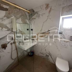 Rezidencija na top lokaciji u Splitu, okućnica, bazen, pogled na more