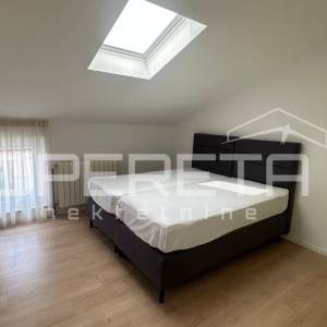 Rezidencija na top lokaciji u Splitu, okućnica, bazen, pogled na more