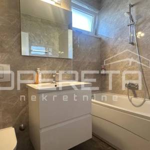 Rezidencija na top lokaciji u Splitu, okućnica, bazen, pogled na more