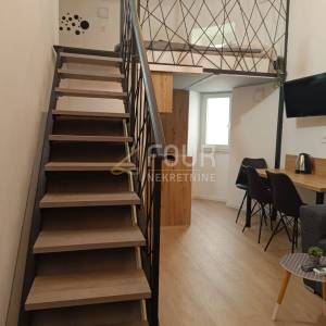 Rijeka, Belveder, stan s galerijom, balkon