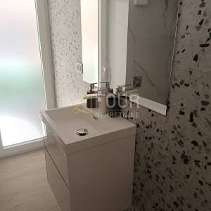 Rijeka, Belveder, stan s galerijom, balkon