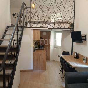 Rijeka, Belveder, stan s galerijom, balkon