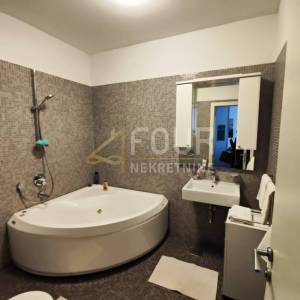 Rijeka, Centar, 2s+db, 56.60m2, garažno mjesto