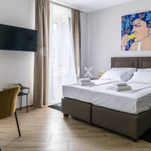 RIJEKA, CENTAR – Ekskluzivna investicija: tri uređena apartmana u jednoj cjelini, top lokacija