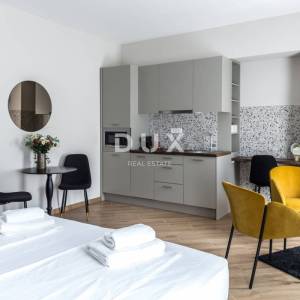 RIJEKA, CENTAR – Ekskluzivna investicija: tri uređena apartmana u jednoj cjelini, top lokacija