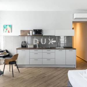 RIJEKA, CENTAR – Ekskluzivna investicija: tri uređena apartmana u jednoj cjelini, top lokacija