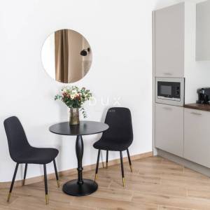 RIJEKA, CENTAR – Ekskluzivna investicija: tri uređena apartmana u jednoj cjelini, top lokacija