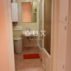 RIJEKA CENTAR - predivno uređen dvosoban stan s dnevnim boravkom u strogom centru 