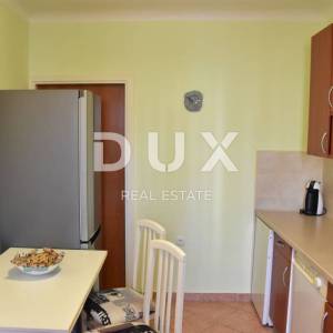 RIJEKA CENTAR - predivno uređen dvosoban stan s dnevnim boravkom u strogom centru 