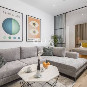 RIJEKA, CENTAR – Premium uređena nekretnina s tri zasebne jedinice i pogledom na cijeli Kvarner