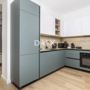 RIJEKA, CENTAR – Premium uređena nekretnina s tri zasebne jedinice i pogledom na cijeli Kvarner