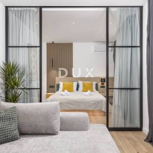 RIJEKA, CENTAR – Premium uređena nekretnina s tri zasebne jedinice i pogledom na cijeli Kvarner