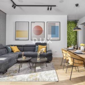 RIJEKA, CENTAR – Premium uređena nekretnina s tri zasebne jedinice i pogledom na cijeli Kvarner