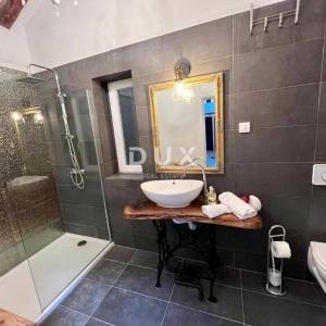 RIJEKA, CENTAR – Prostran i suvremeno uređen stan s pogledom na more na atraktivnoj lokaciji