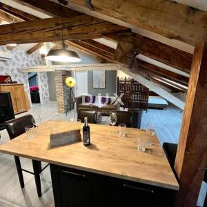 RIJEKA, CENTAR – Prostran i suvremeno uređen stan s pogledom na more na atraktivnoj lokaciji