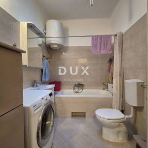 RIJEKA, CENTAR – Stan s pogledom na kazalište i more, u srcu grada