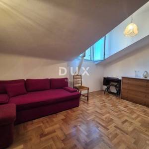 RIJEKA, CENTAR – Stan s pogledom na kazalište i more, u srcu grada