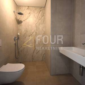 Rijeka, Donji Zamet, kvalitetna novogradnja, 3s+db, lođa