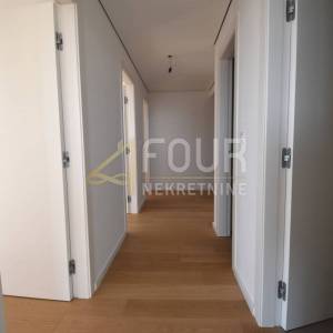 Rijeka, Donji Zamet, kvalitetna novogradnja, 3s+db, lođa, pogled