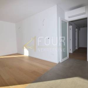 Rijeka, Donji Zamet, kvalitetna novogradnja, 111.75m2, 3s+db, lođa