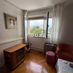 RIJEKA, GORNJA VEŽICA - prostrani stan od 91 m2 s pogledom na more