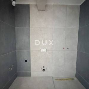 RIJEKA, KANTRIDA – stan od 140m2 u luksuznoj novogradnji samo 250 metara od mora s garažom i panoramskim pogledom na more...