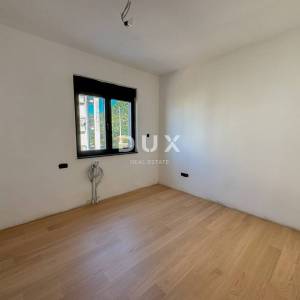 RIJEKA, KANTRIDA – stan od 140m2 u luksuznoj novogradnji samo 250 metara od mora s garažom i panoramskim pogledom na more...