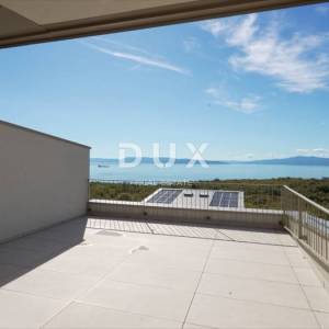 RIJEKA, KOSTRENA - ekskluzivna dvojna kuća s jacuzzijem - novogradnja s panoramskim pogledom na more! PRILIKA!