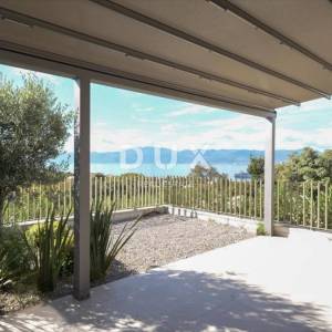 RIJEKA, KOSTRENA - ekskluzivna dvojna kuća s jacuzzijem - novogradnja s panoramskim pogledom na more! PRILIKA!