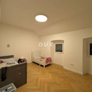 RIJEKA, KOSTRENA -  moderna kuća s panoramskim pogledom, garažom i poslovnim prostorom, 500 m od mora