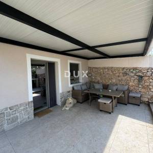 RIJEKA, KOSTRENA -  moderna kuća s panoramskim pogledom, garažom i poslovnim prostorom, 500 m od mora