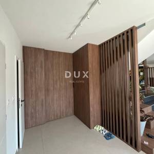 RIJEKA, KOSTRENA -  moderna kuća s panoramskim pogledom, garažom i poslovnim prostorom, 500 m od mora