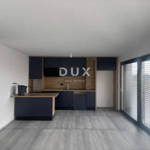 RIJEKA, KRIMEJA - Penthouse u novogradnji