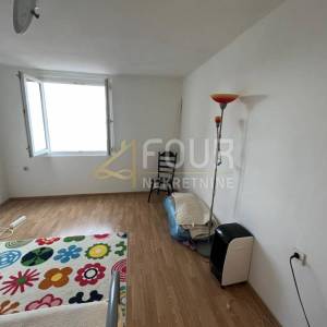 Rijeka, Krnjevo, 27.76m2, 1skl, pogled na more
