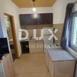 RIJEKA, KUKULJANOVO- samostojeći objekt (kućica)  30 m2, najam za 4 osobe