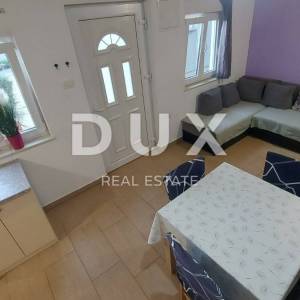 RIJEKA, KUKULJANOVO- samostojeći objekt (kućica)  30 m2, najam za 4 osobe