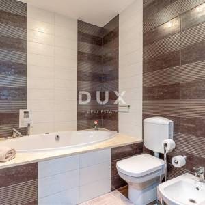 RIJEKA - Luksuzan i moderan stan u srcu Rijeke s pogledom na more