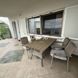 RIJEKA, MARTINKOVAC - tri stana s garažom na fantastičnoj lokaciji s pogledom na more