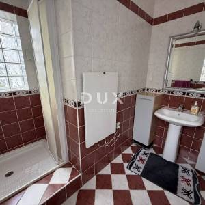 RIJEKA, MARTINKOVAC - tri stana s garažom na fantastičnoj lokaciji s pogledom na more