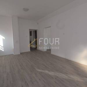 Rijeka, Škurinje, kuća s bazenom