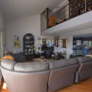 Rijeka, Škurinje, kuća s bazenom