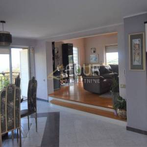 Rijeka, Škurinje, kuća s bazenom