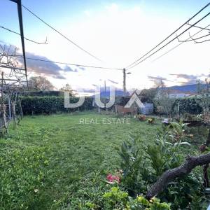 RIJEKA, SRDOČI, CENTAR - samostojeća kuća sa 3 stana + pomoćna zgrada + okućnica! PRILIKA! HITNO!