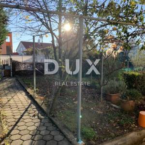 RIJEKA, SRDOČI, CENTAR - samostojeća kuća sa 3 stana + pomoćna zgrada + okućnica! PRILIKA! HITNO!