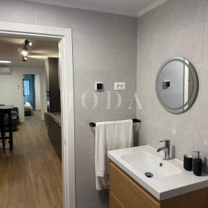 Rijeka stan u neposrednoj blizini Korza