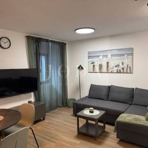 Rijeka stan u neposrednoj blizini Korza