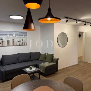 Rijeka stan u neposrednoj blizini Korza